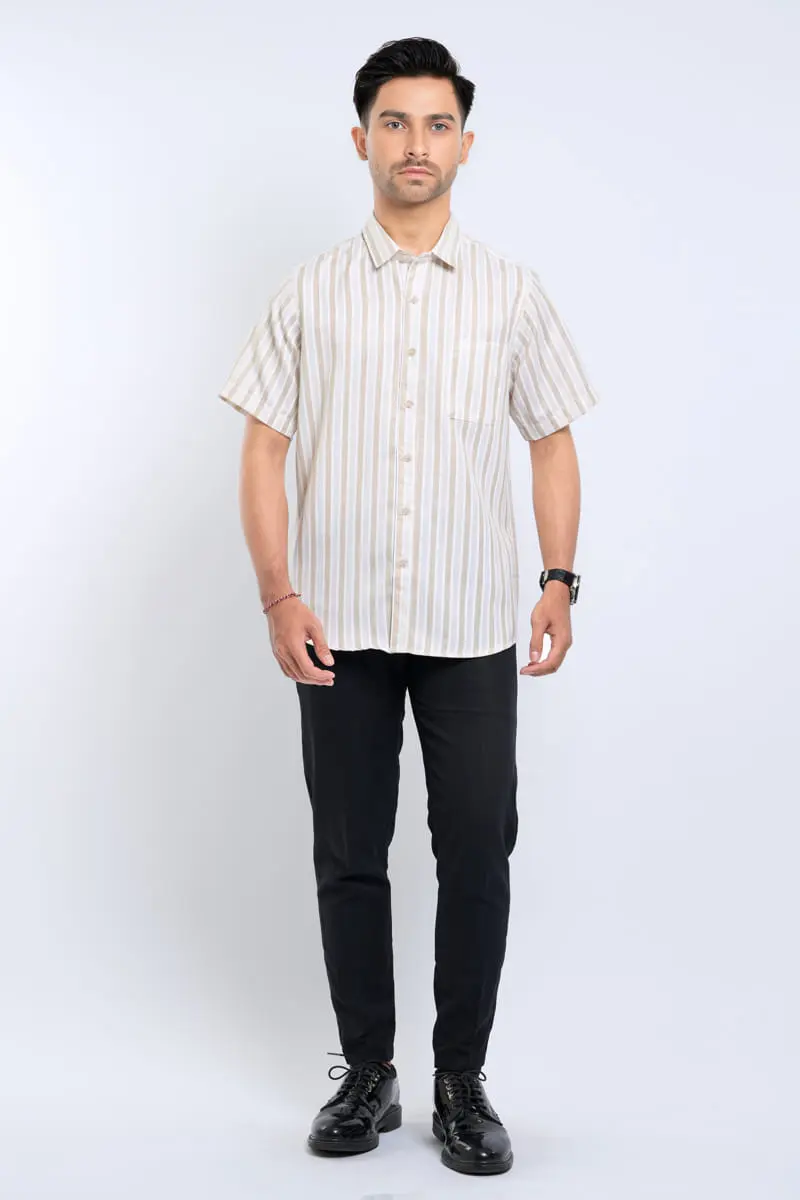 Hassenda Kemeja Pria Pendek Edison Beige